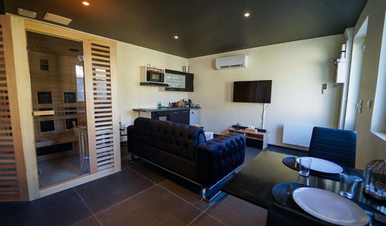 Magnifique Duplex Avec Jaccuzi, Sauna Et Cinema Room Privatif Fontenoy  Bagian luar foto