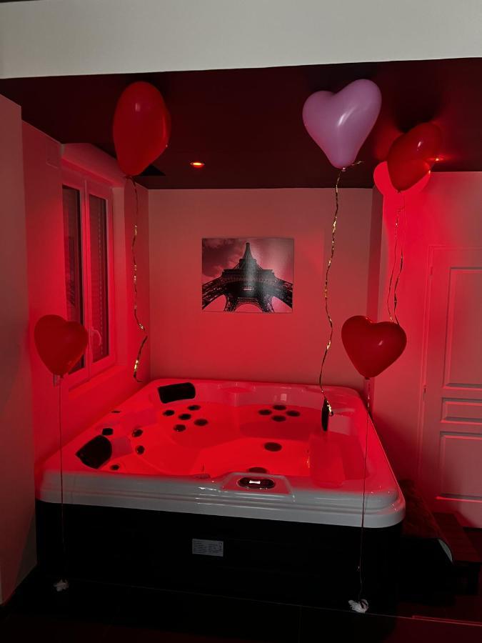 Magnifique Duplex Avec Jaccuzi, Sauna Et Cinema Room Privatif Fontenoy  Bagian luar foto